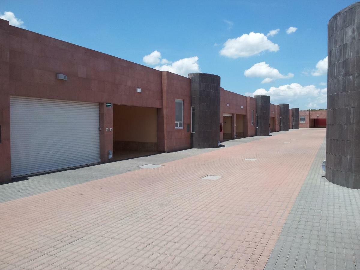 Motel Paraiso Suites Querétaro Exterior foto